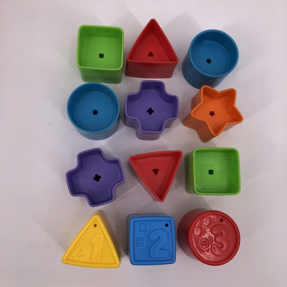 Fisher Price Shape Sorter Bucket with Blocks Handle Kids Toy 2006 Educational - Picture 2 of 8